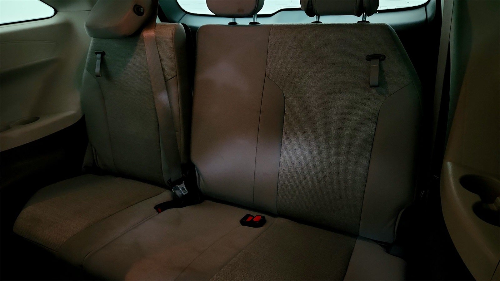 2024 Toyota Sienna LE 8 Passenger