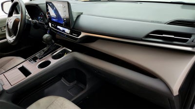2024 Toyota Sienna LE 8 Passenger