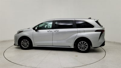 2024 Toyota Sienna LE 8 Passenger