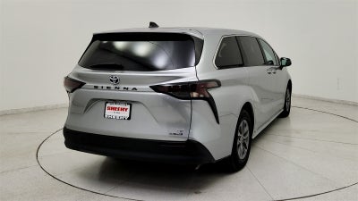 2024 Toyota Sienna LE 8 Passenger