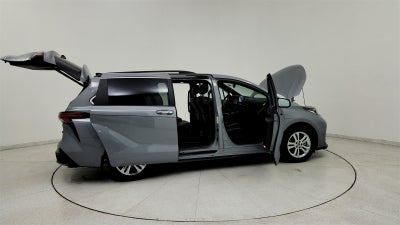 2023 Toyota Sienna XSE 7 Passenger