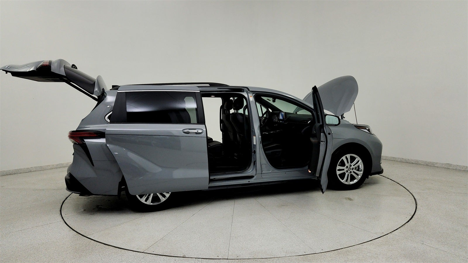 2023 Toyota Sienna XSE 7 Passenger