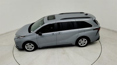 2023 Toyota Sienna XSE 7 Passenger
