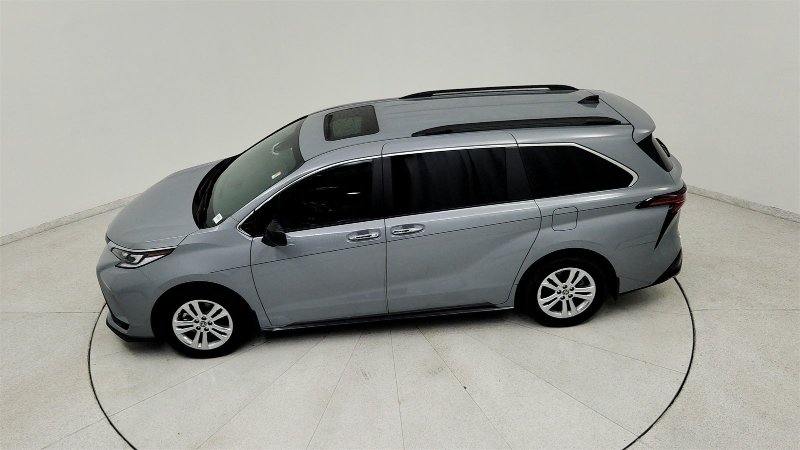 2023 Toyota Sienna XSE 7 Passenger
