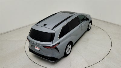 2023 Toyota Sienna XSE 7 Passenger
