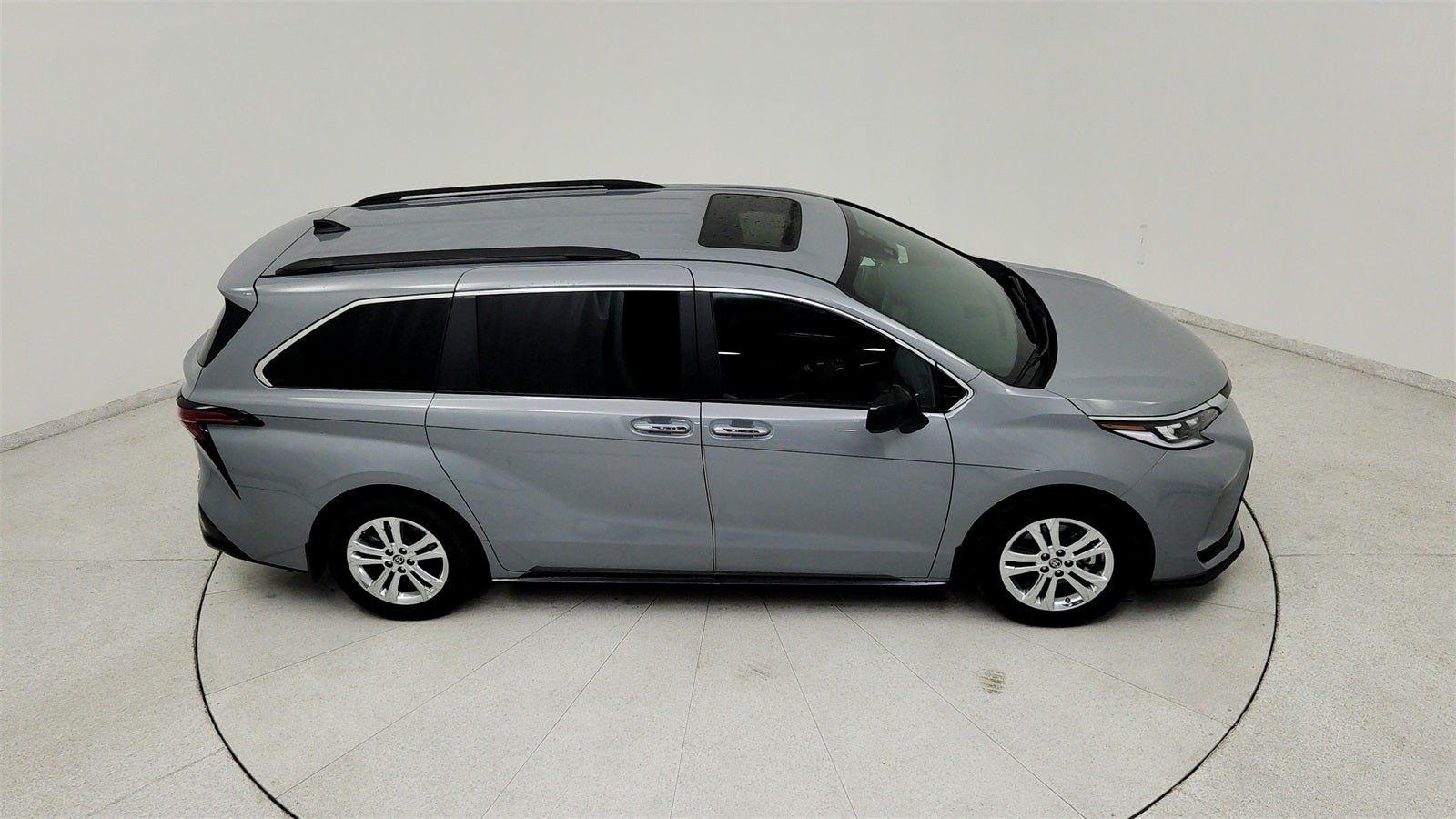 2023 Toyota Sienna XSE 7 Passenger