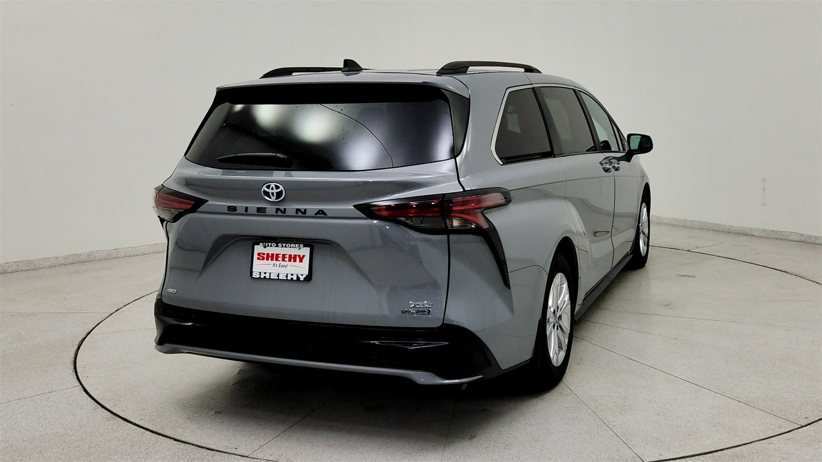 2023 Toyota Sienna XSE 7 Passenger
