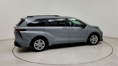 2023 Toyota Sienna XSE 7 Passenger