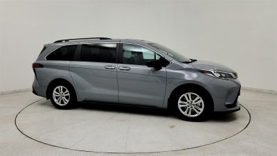 2023 Toyota Sienna XSE 7 Passenger