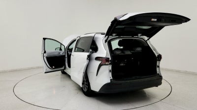 2025 Toyota Sienna XLE 8 Passenger