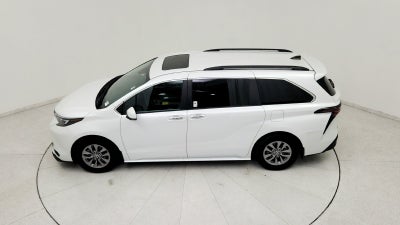2025 Toyota Sienna XLE 8 Passenger