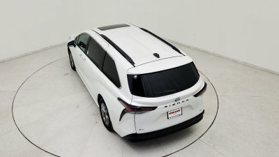 2025 Toyota Sienna XLE 8 Passenger