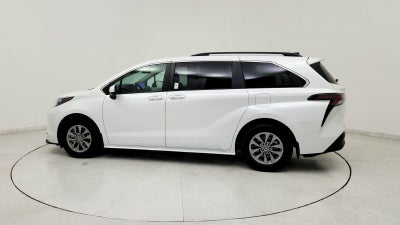 2025 Toyota Sienna XLE 8 Passenger