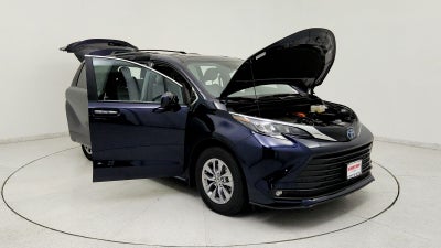 2025 Toyota Sienna XLE 7 Passenger