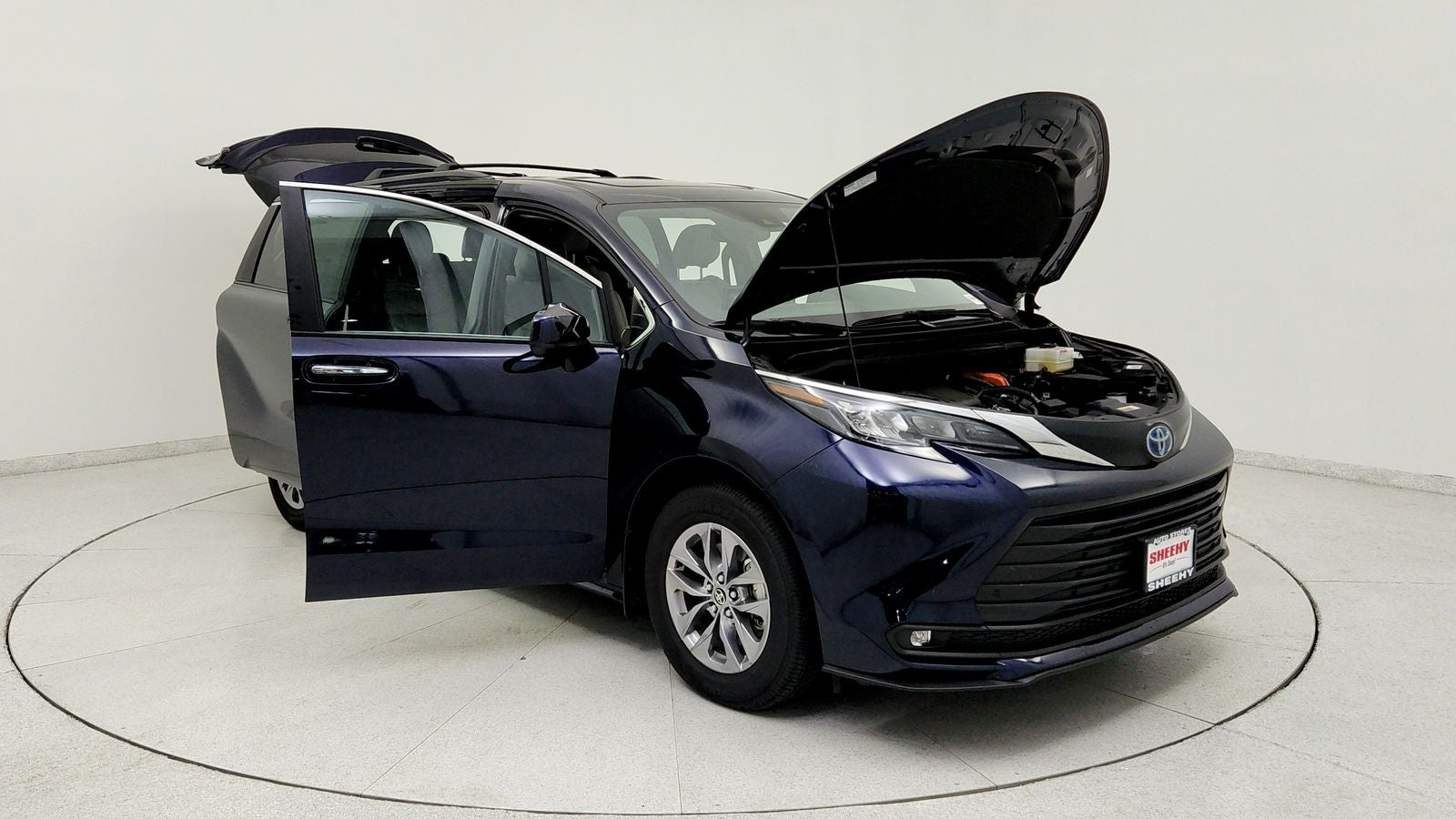2025 Toyota Sienna XLE 7 Passenger