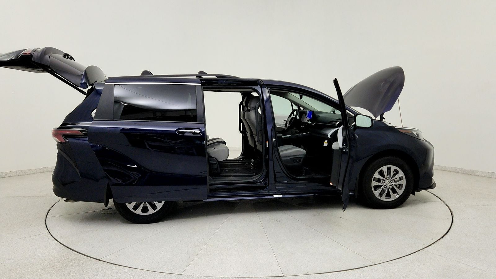 2025 Toyota Sienna XLE 7 Passenger