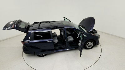 2025 Toyota Sienna XLE 7 Passenger