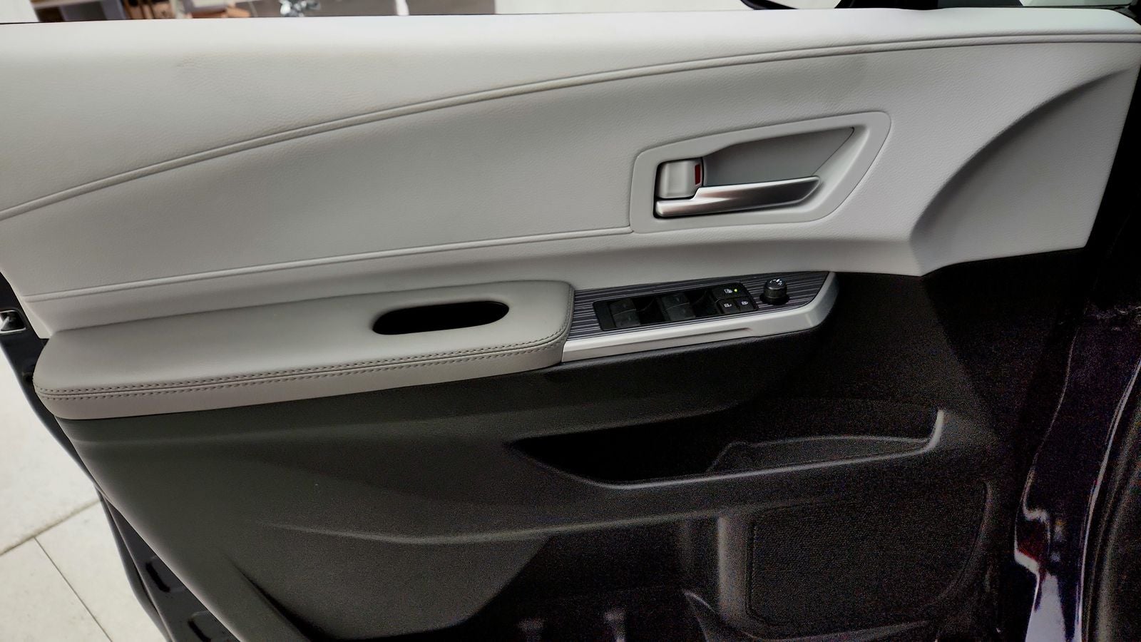 2025 Toyota Sienna XLE 7 Passenger