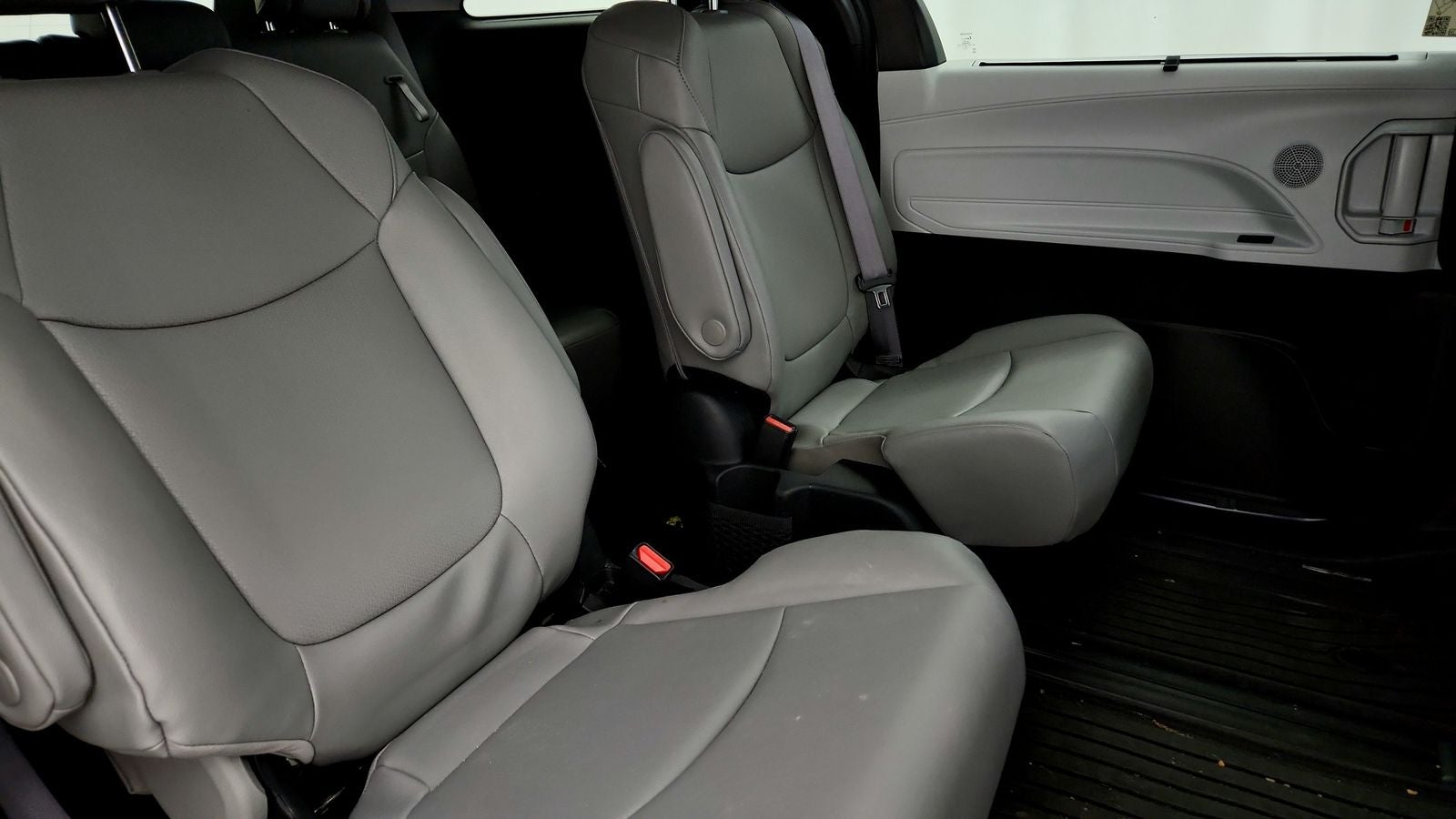 2025 Toyota Sienna XLE 7 Passenger