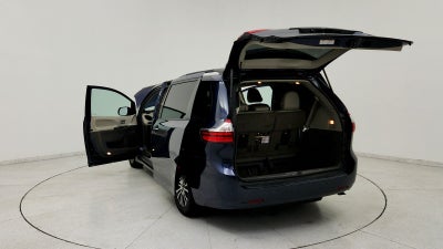 2019 Toyota Sienna XLE Premium 8 Passenger