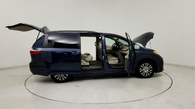 2019 Toyota Sienna XLE Premium 8 Passenger