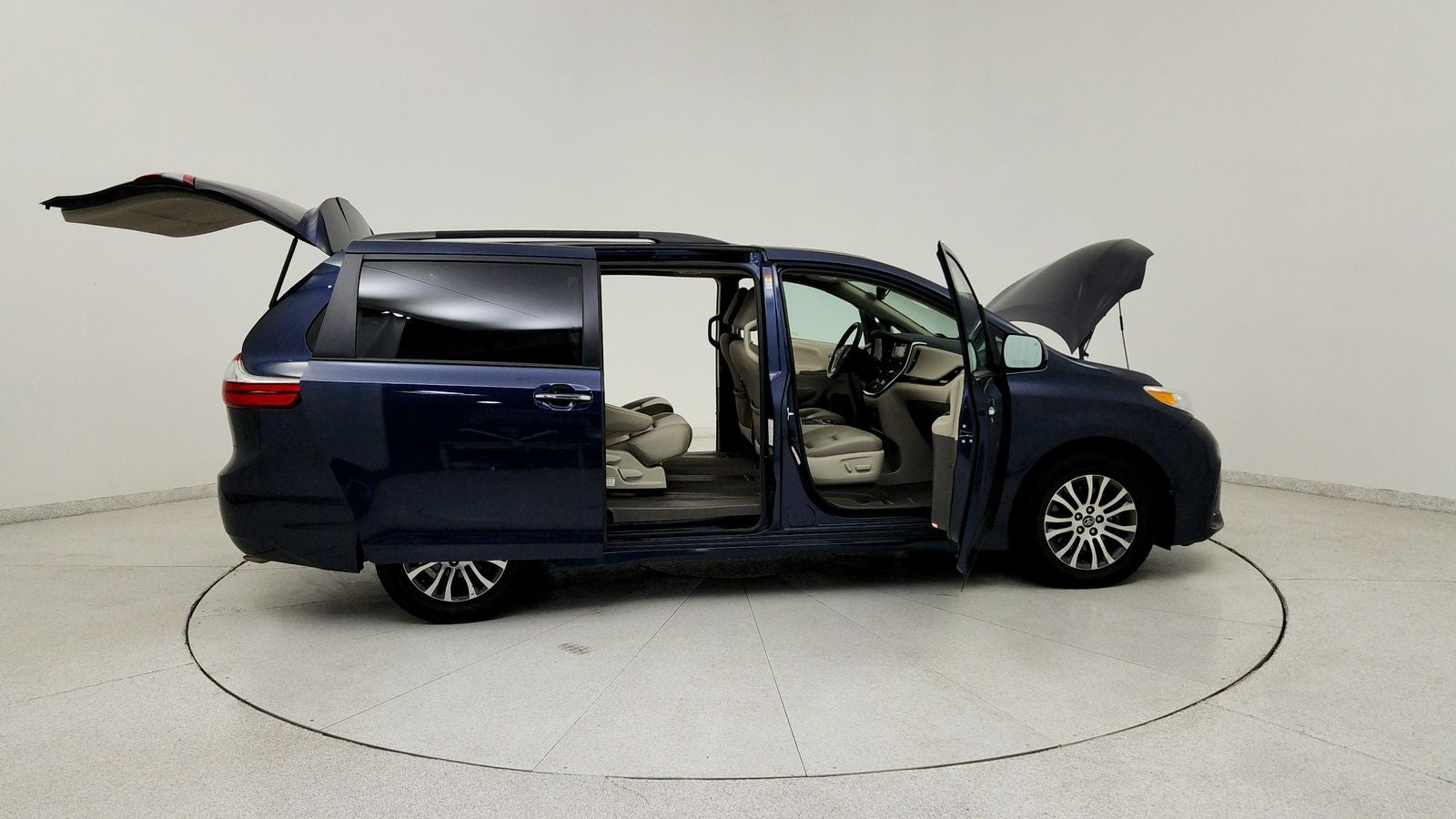 2019 Toyota Sienna XLE Premium 8 Passenger