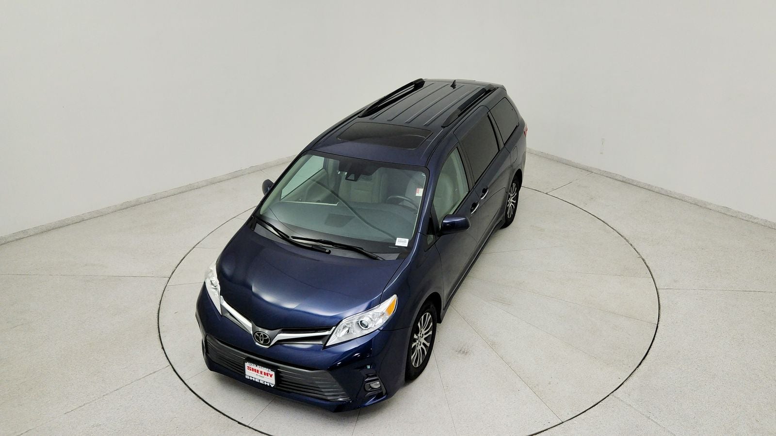 2019 Toyota Sienna XLE Premium 8 Passenger