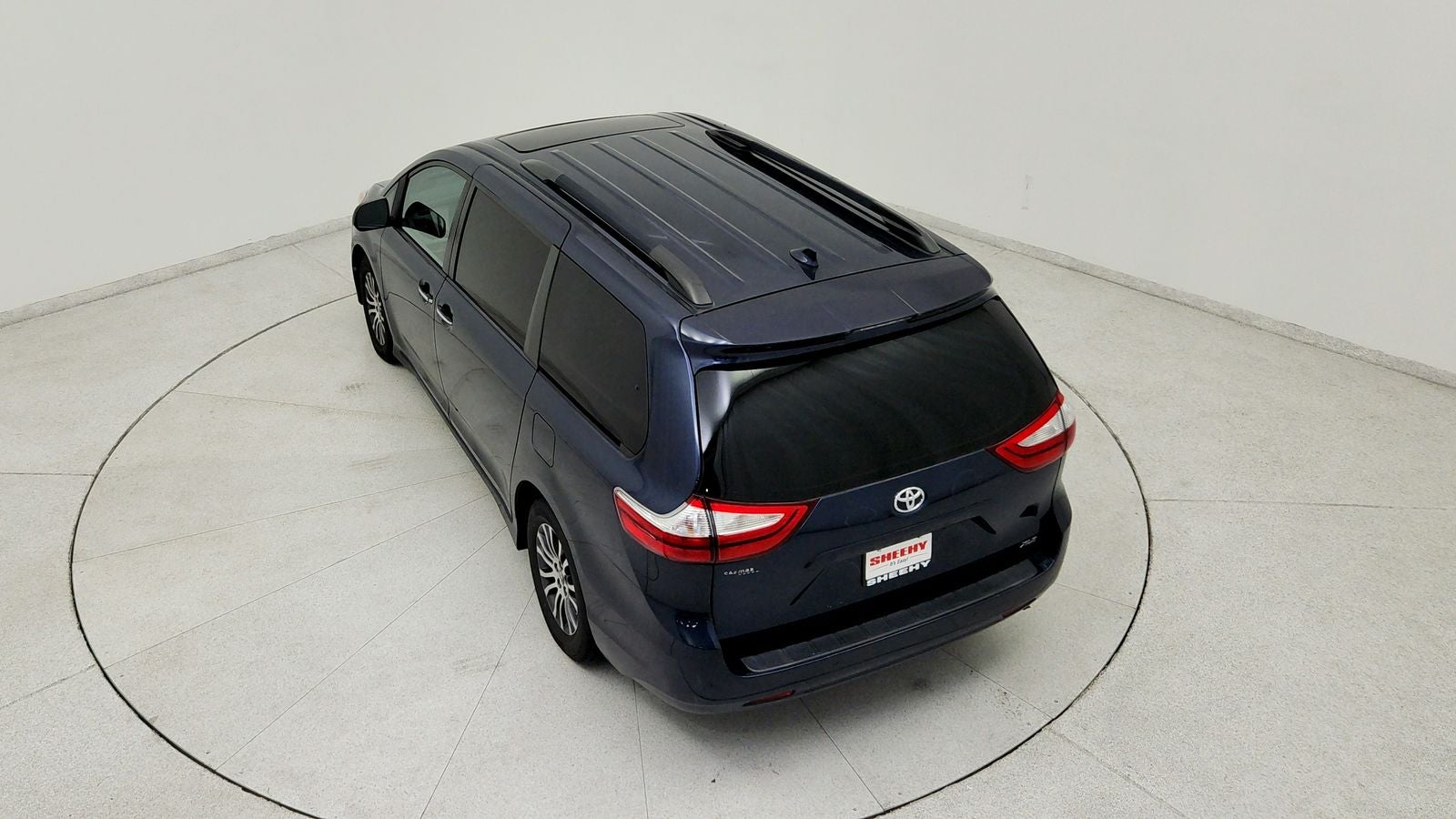 2019 Toyota Sienna XLE Premium 8 Passenger