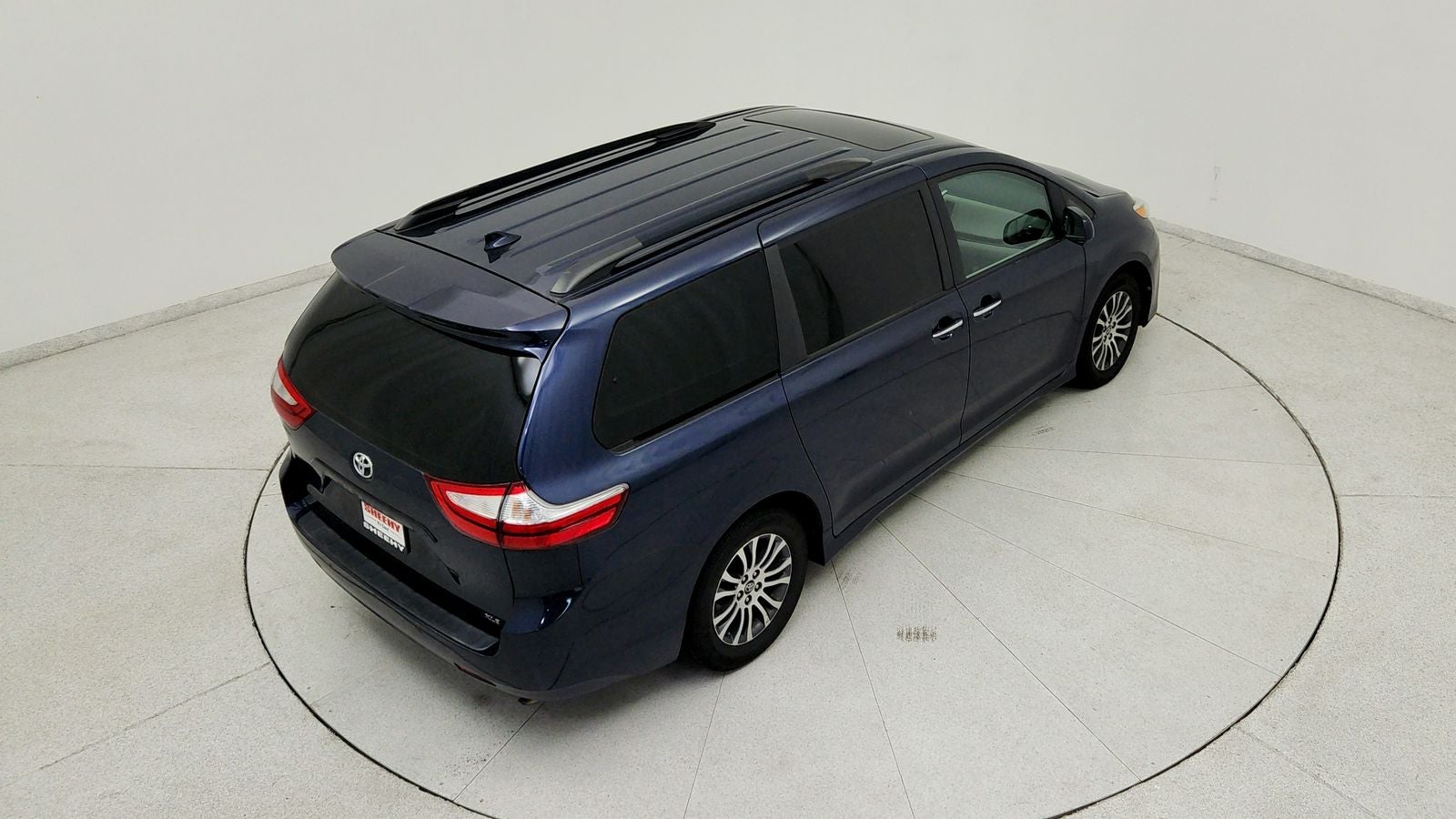 2019 Toyota Sienna XLE Premium 8 Passenger