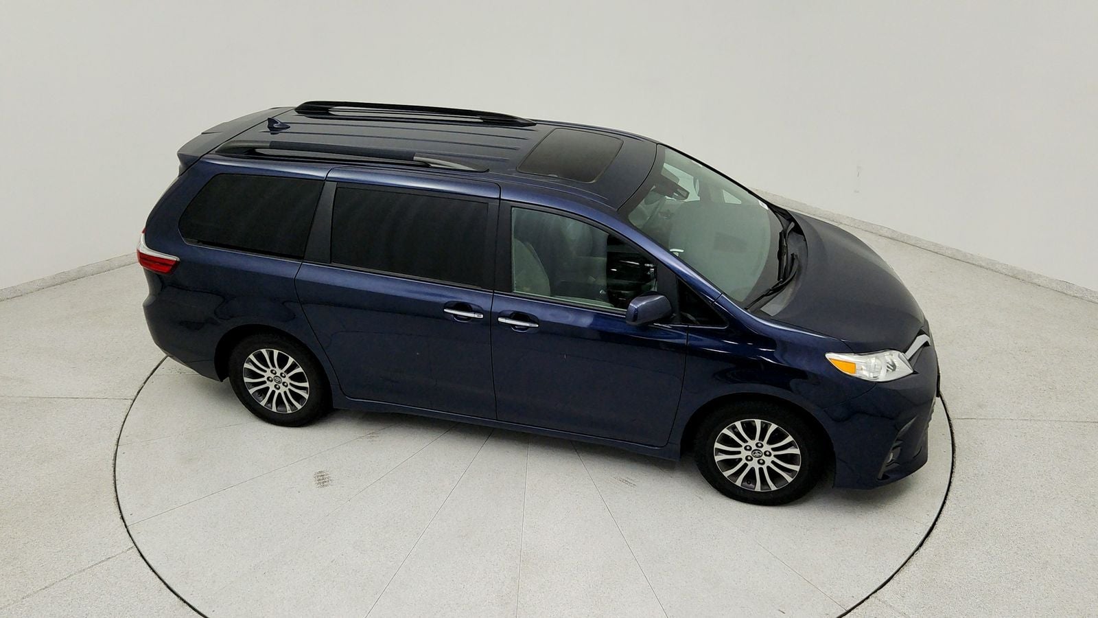 2019 Toyota Sienna XLE Premium 8 Passenger