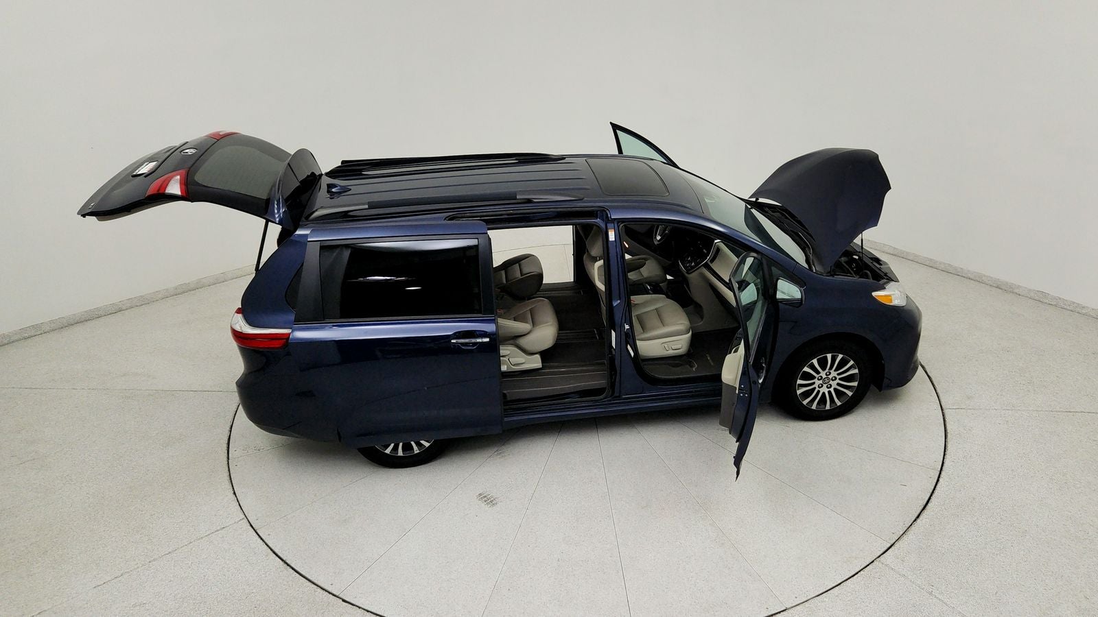 2019 Toyota Sienna XLE Premium 8 Passenger