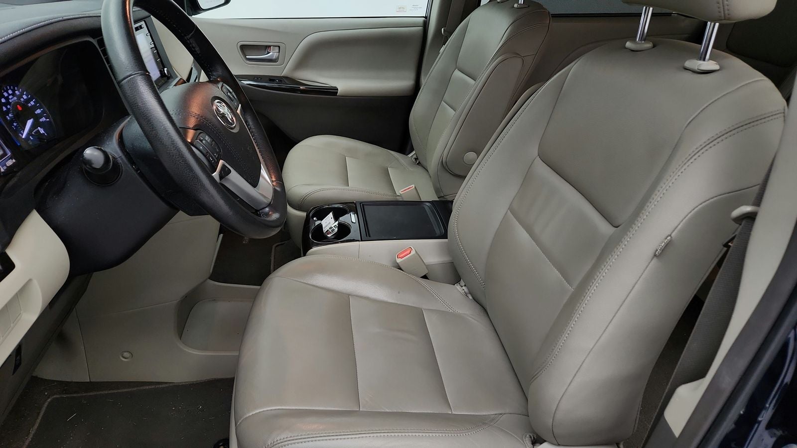 2019 Toyota Sienna XLE Premium 8 Passenger
