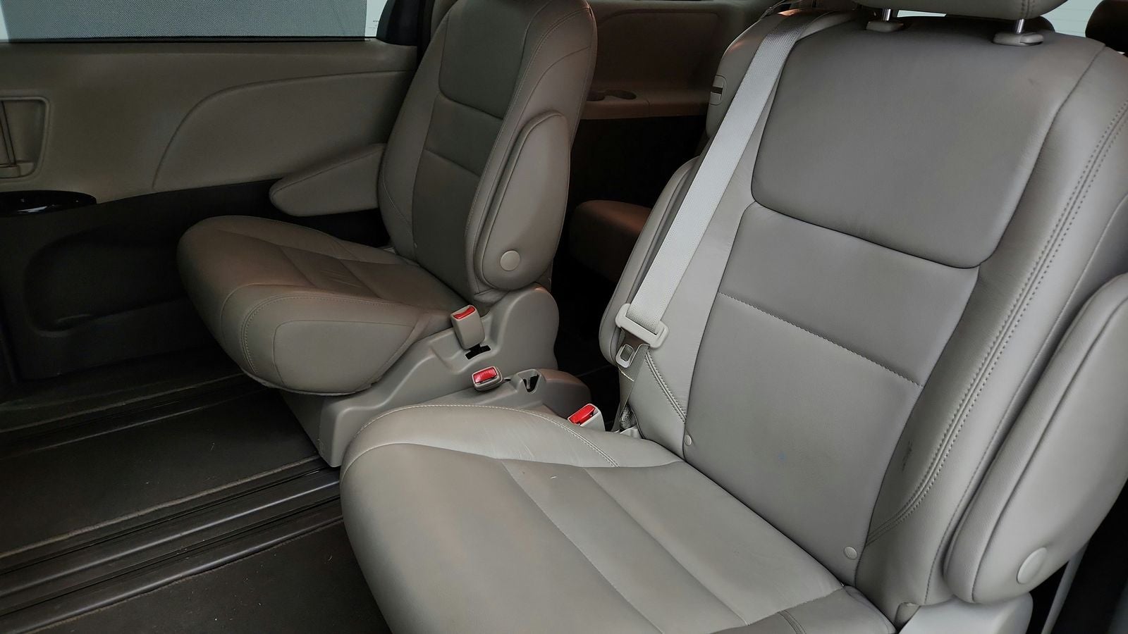 2019 Toyota Sienna XLE Premium 8 Passenger