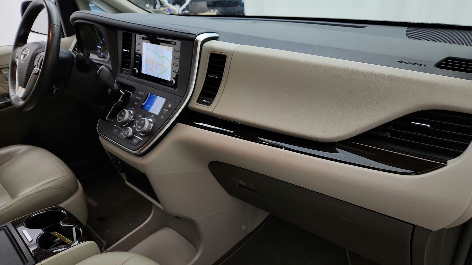 2019 Toyota Sienna XLE Premium 8 Passenger