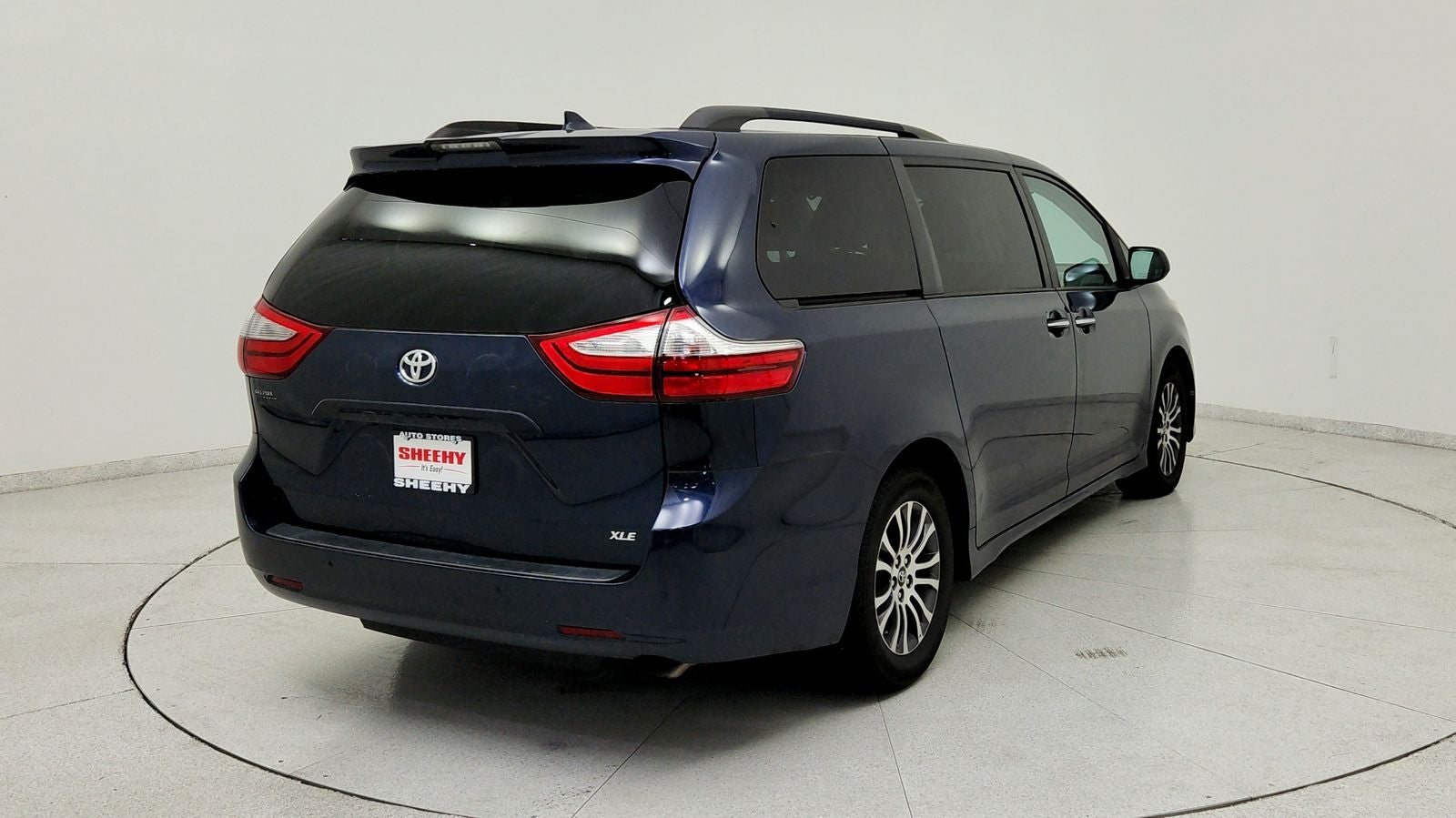 2019 Toyota Sienna XLE Premium 8 Passenger