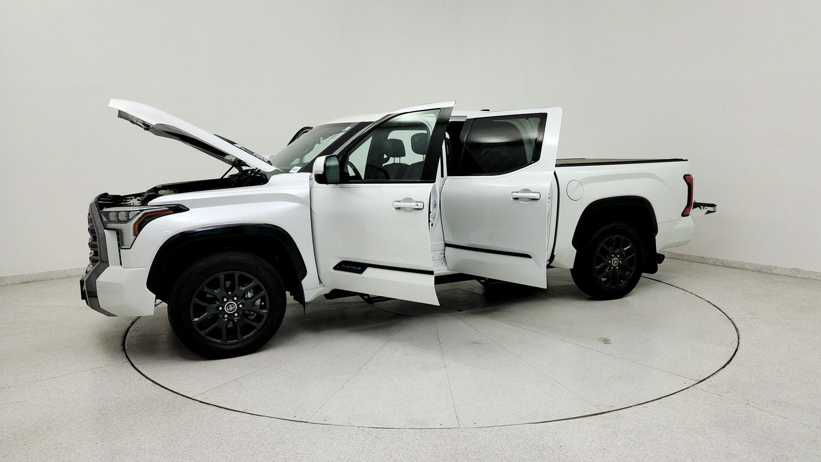 2023 Toyota Tundra Hybrid Platinum