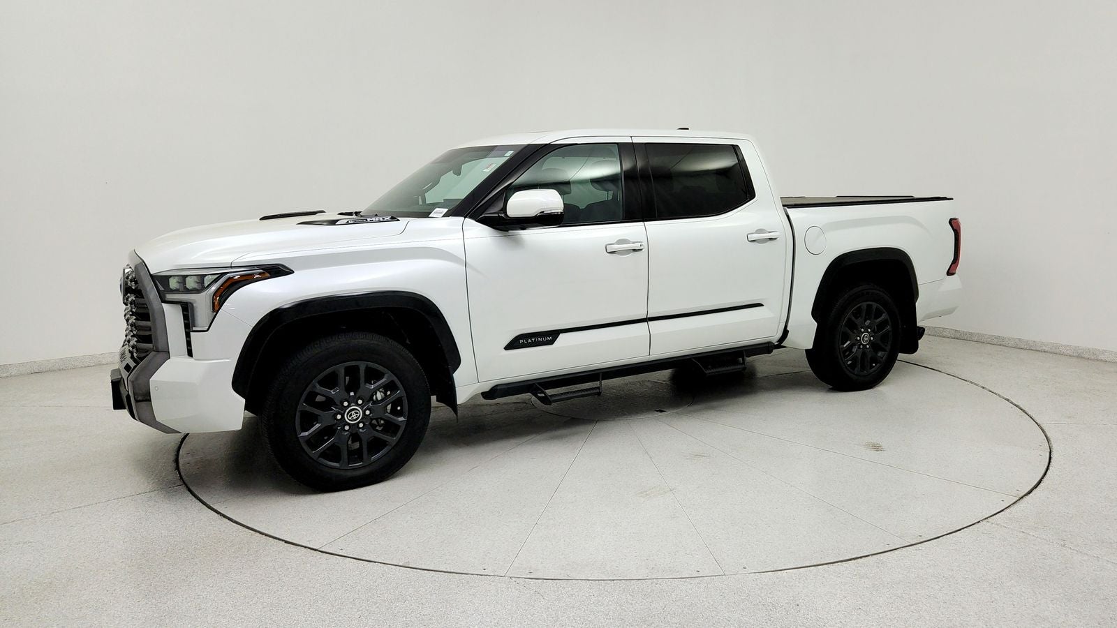 2023 Toyota Tundra Hybrid Platinum