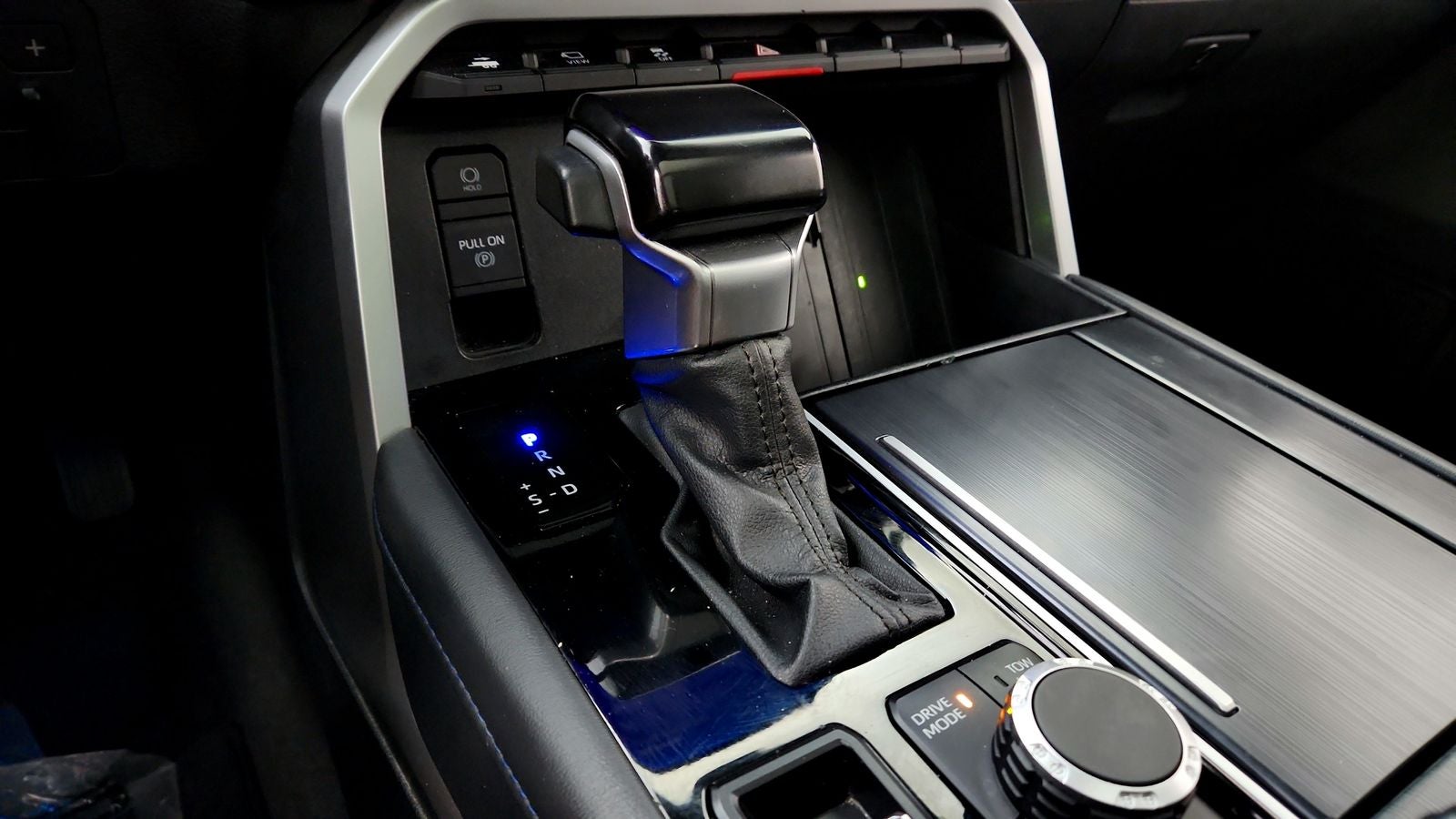 2023 Toyota Tundra Hybrid Platinum