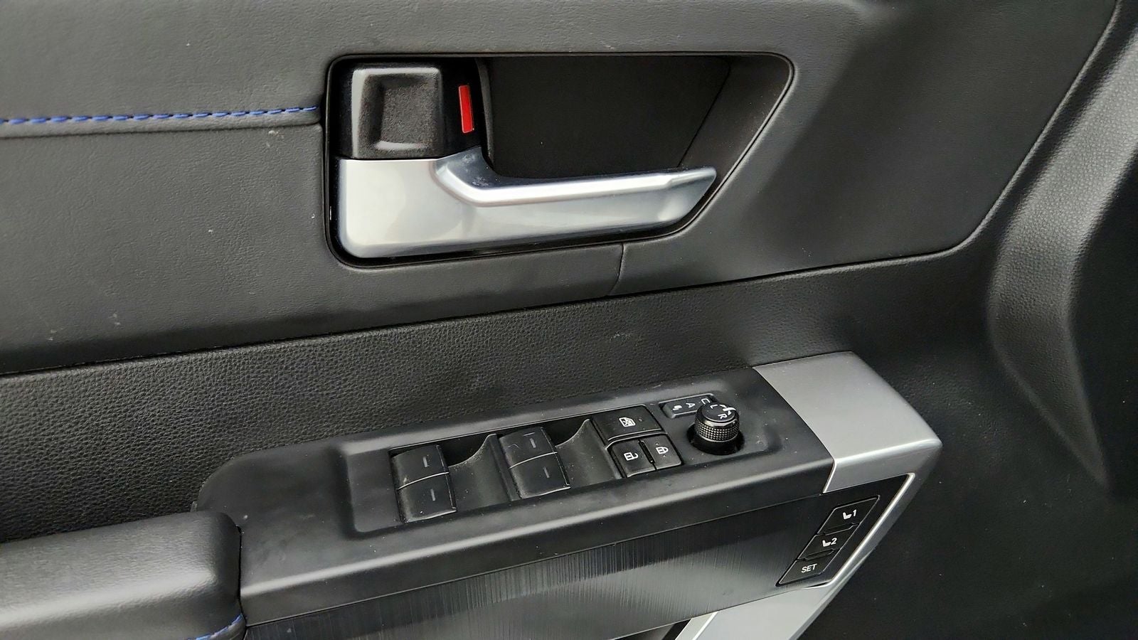 2023 Toyota Tundra Hybrid Platinum