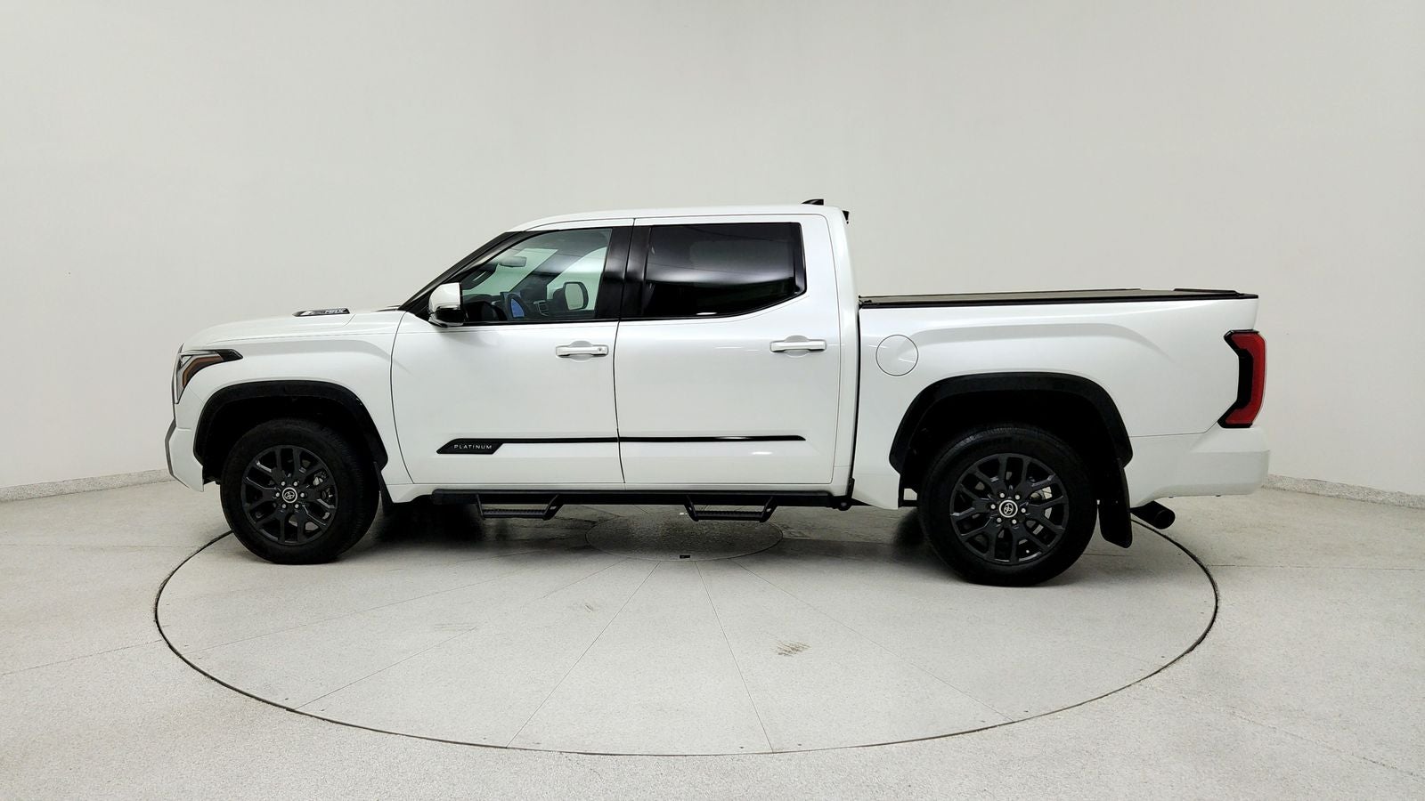 2023 Toyota Tundra Hybrid Platinum