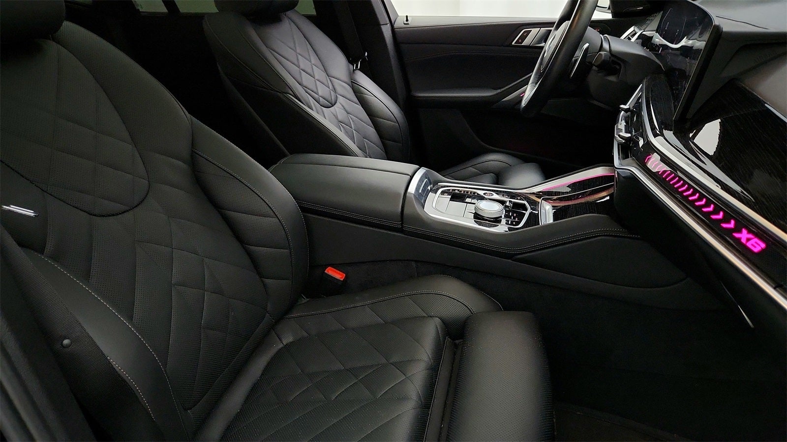 2024 BMW X6 xDrive40i