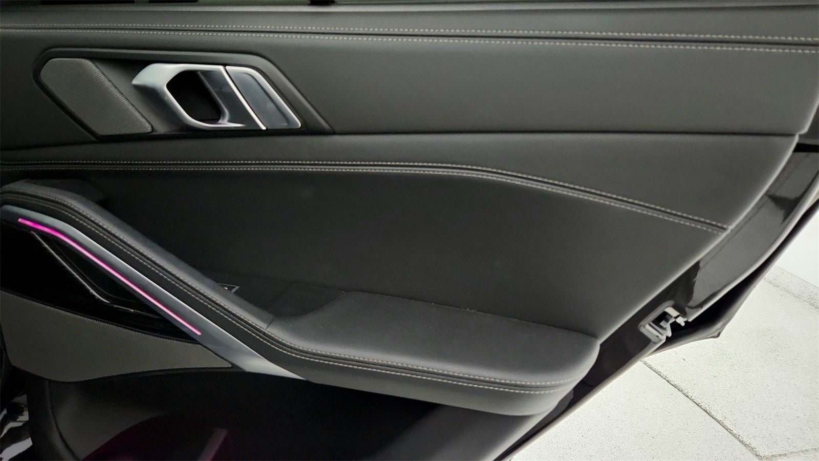 2024 BMW X6 xDrive40i