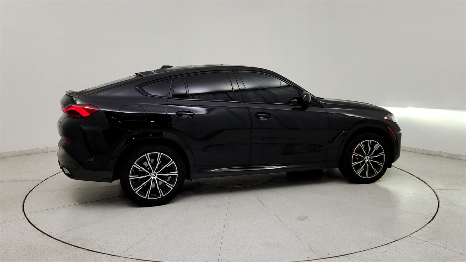 2024 BMW X6 xDrive40i