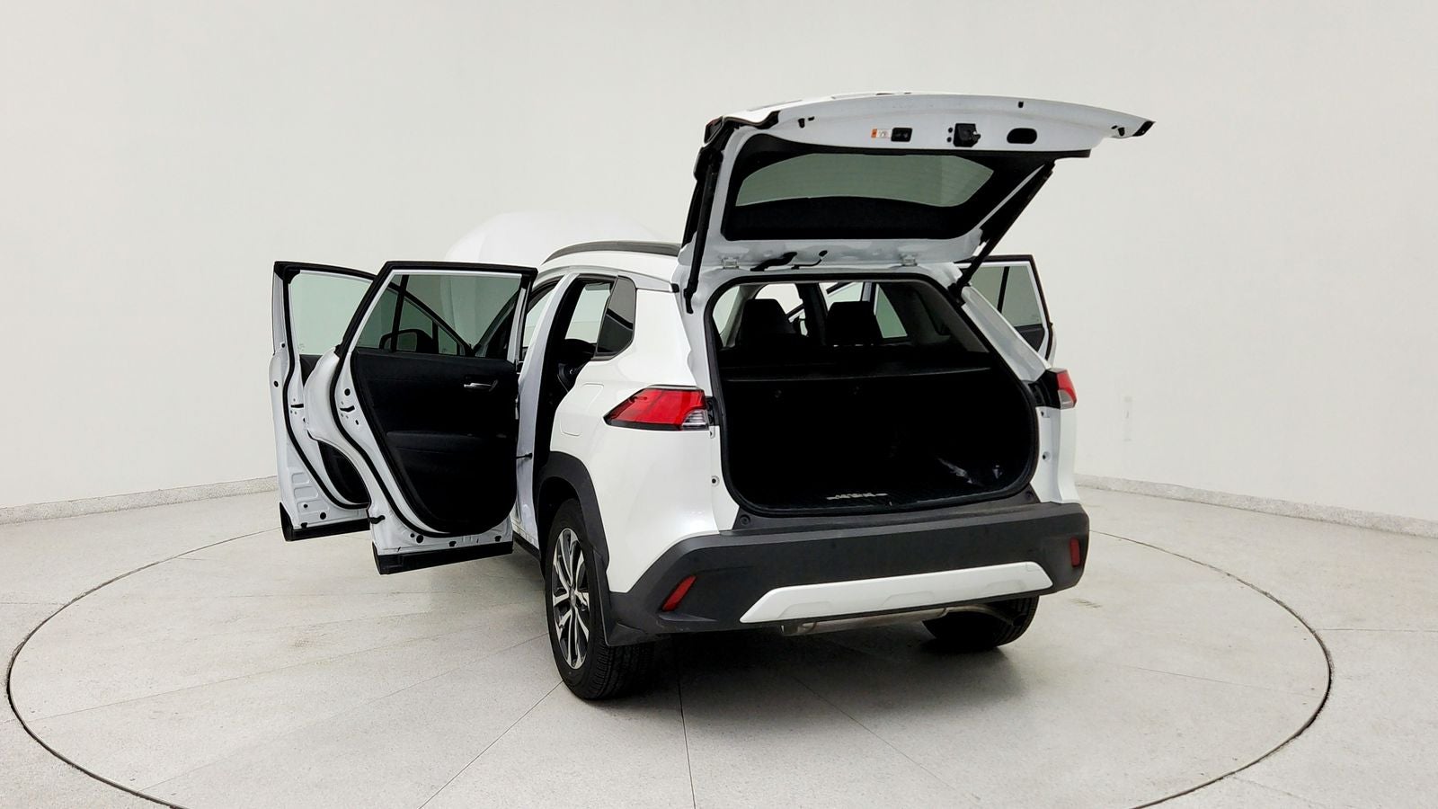 2025 Toyota Corolla Cross XLE