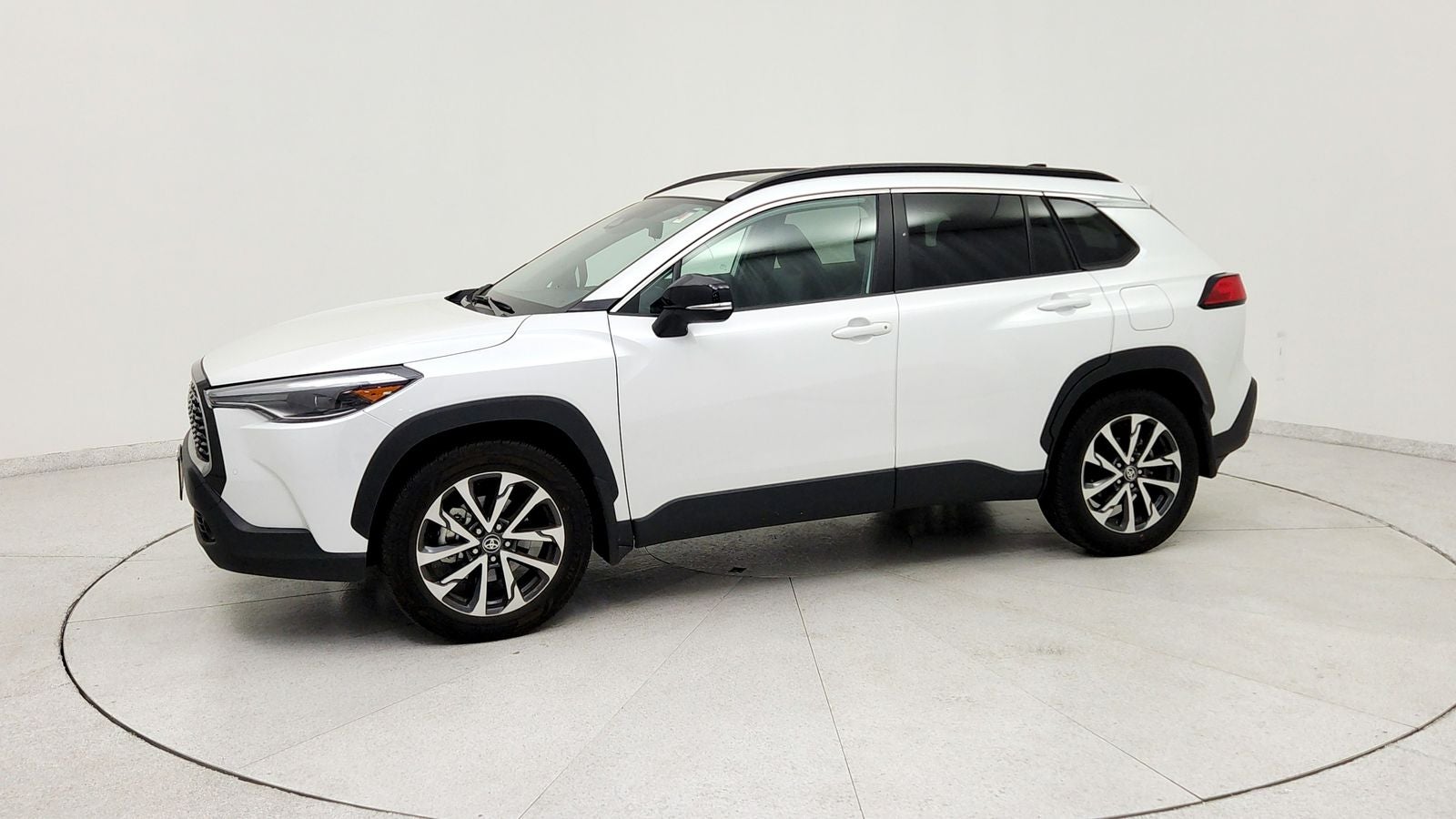 2025 Toyota Corolla Cross XLE