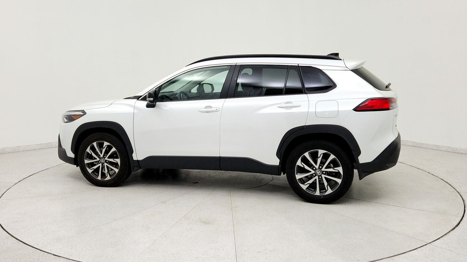 2025 Toyota Corolla Cross XLE