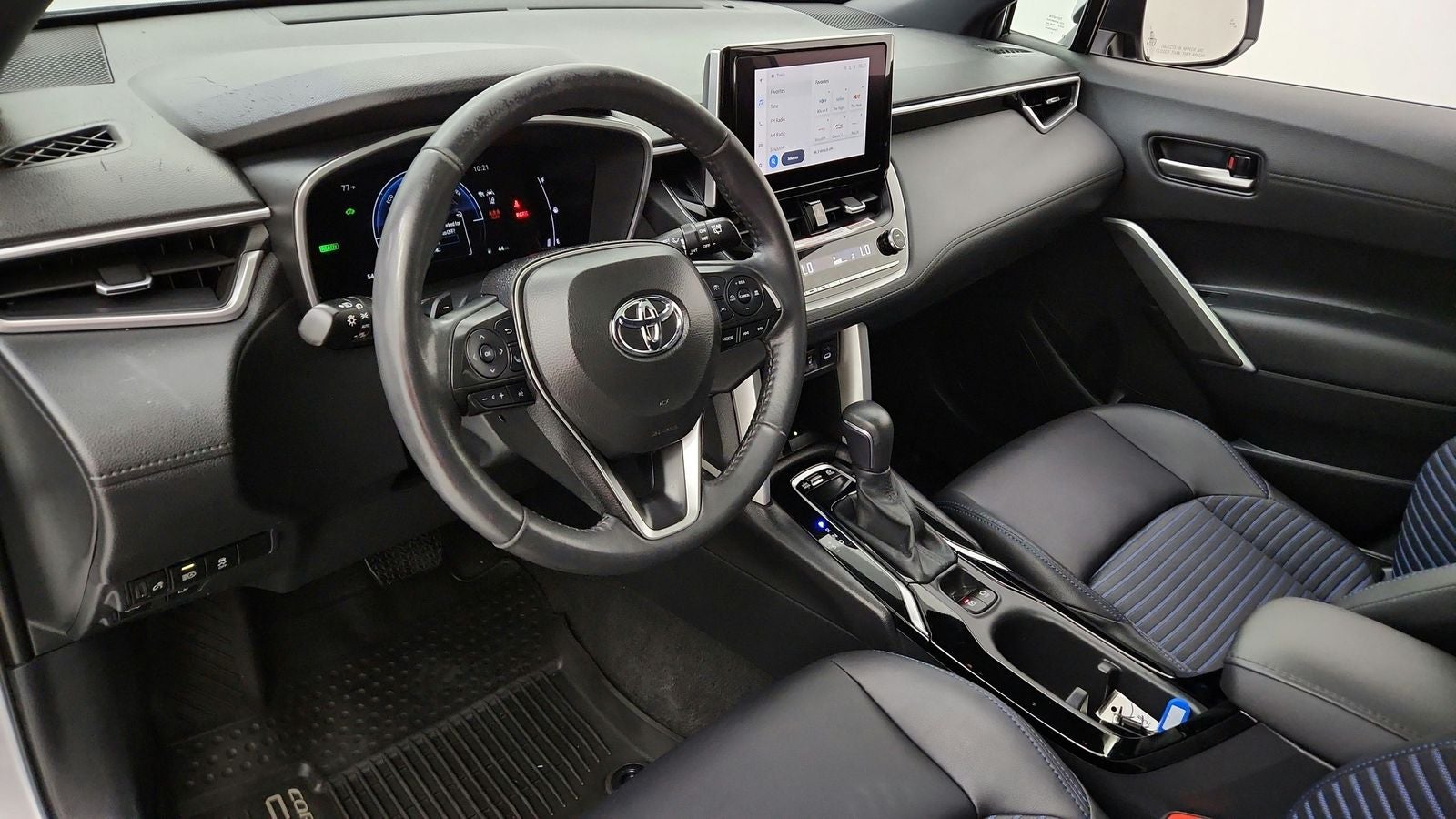 2024 Toyota Corolla Cross Hybrid XSE