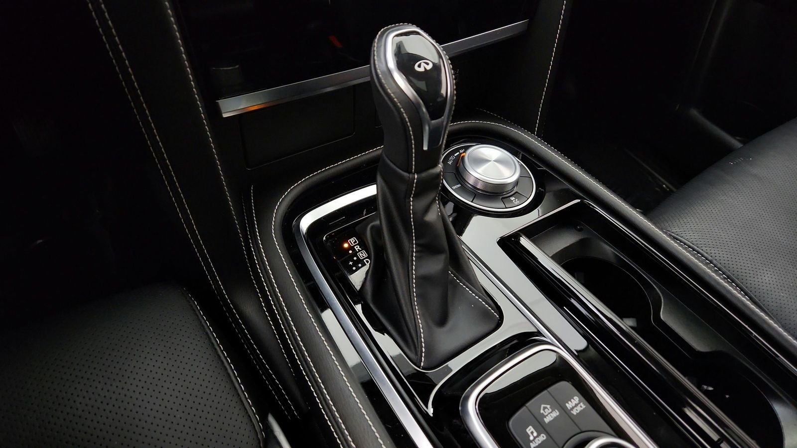 2024 INFINITI QX80 Premium Select
