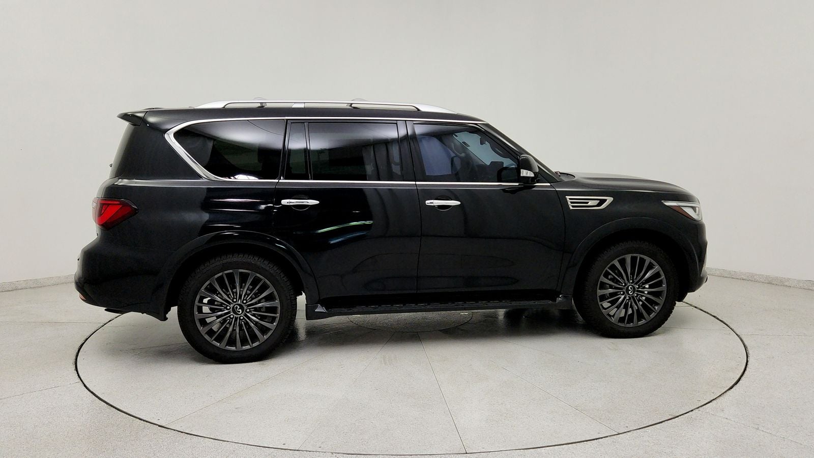 2024 INFINITI QX80 Premium Select