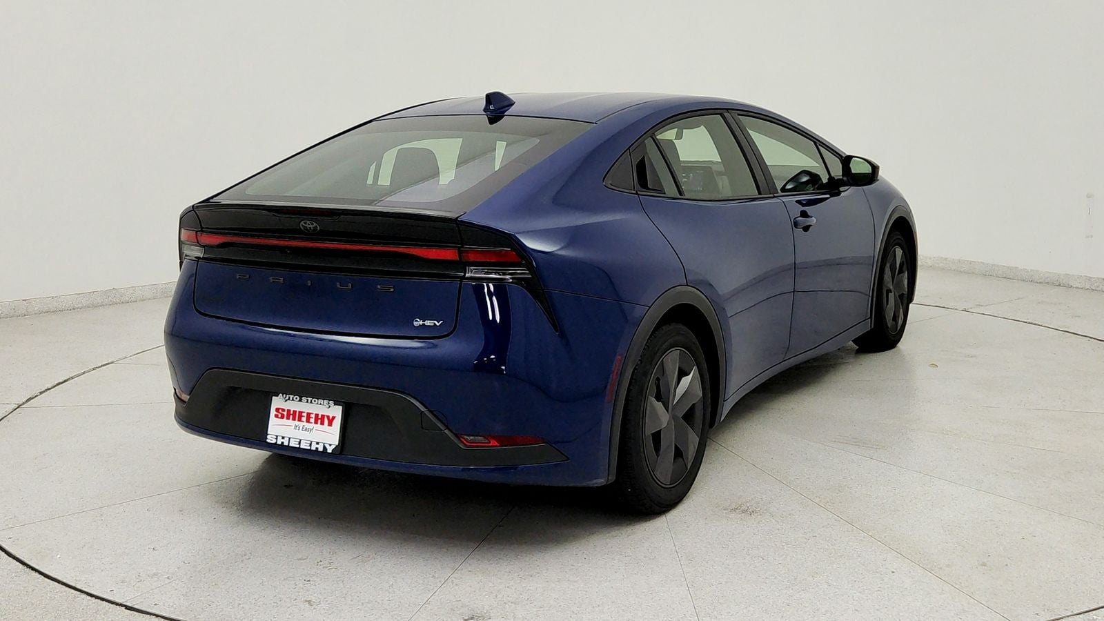 2025 Toyota Prius LE